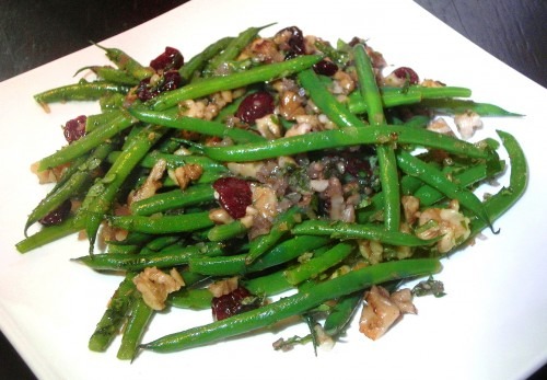 Se7en (featuring Green Beans with Sherry Vinaigrette, Toasted Walnuts and Dried Cherries)